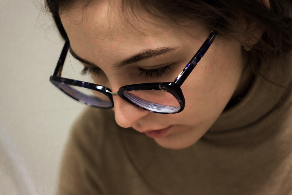 Alunos estudando online